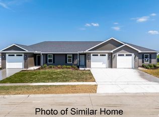 412 N 2nd Ave, Eldridge, IA