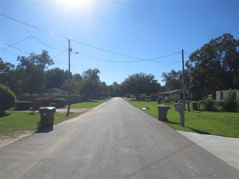 2nd image of 2990 Michael Dr