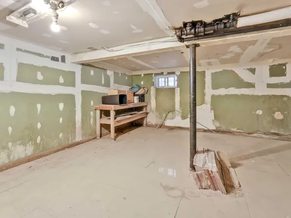 7-06 College Point Boulevard image 40 of 44