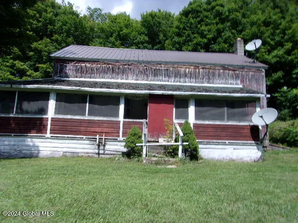 80 Barton Hill Lane, Witherbee, NY 12998