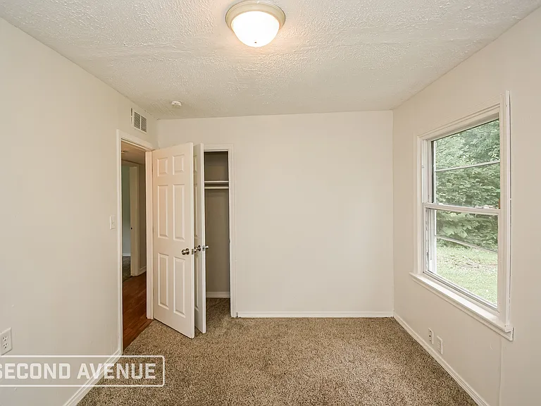 3636 N Whittier Pl — Photo 7