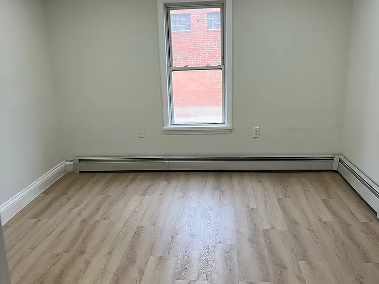 8 Thomas St #1 — Photo 12
