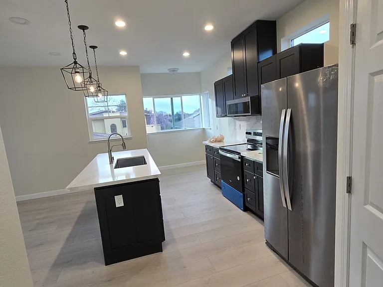 2605 Bonnard St #2607 — Photo 15