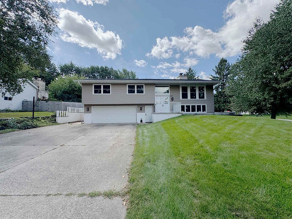 1st image of 100 Canterbury Ct