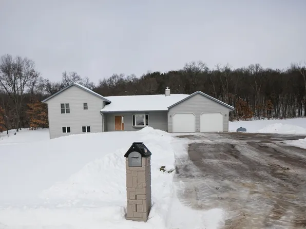 W8246 Norton Rd, Mauston, WI 53948