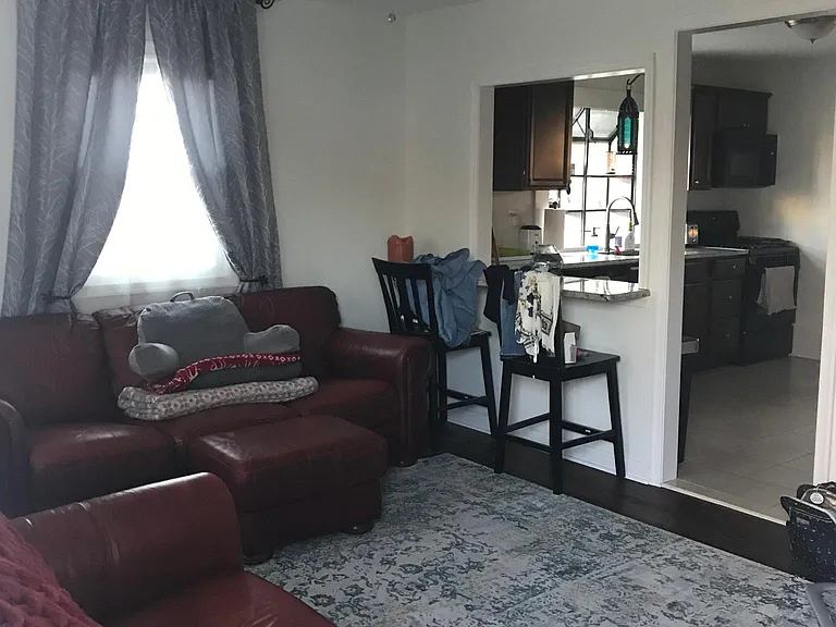 17 Charles St — Photo 3