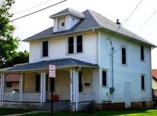 180 Center St, Platteville, WI 53818