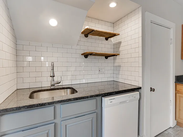 14 Wheatland St #2 — Photo 6