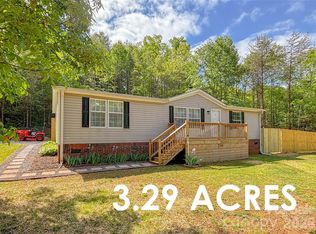 2330 W View Acres Avenue Ext, Hickory, NC 28601