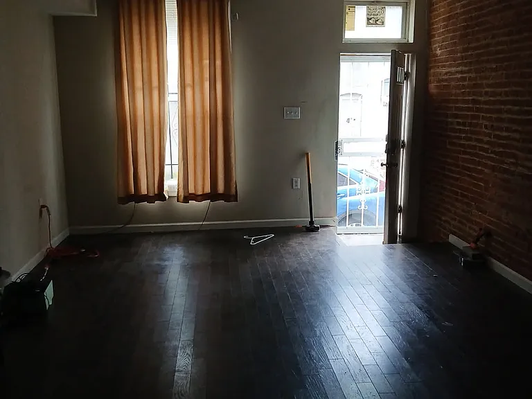 405 Furrow St — Photo 2