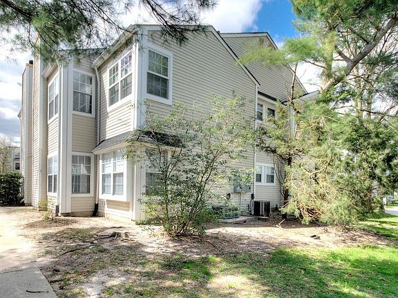 2nd image of 109 Driftwood Ct
