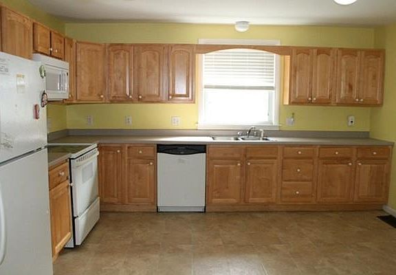 2nd image of 28 Clifton Ave