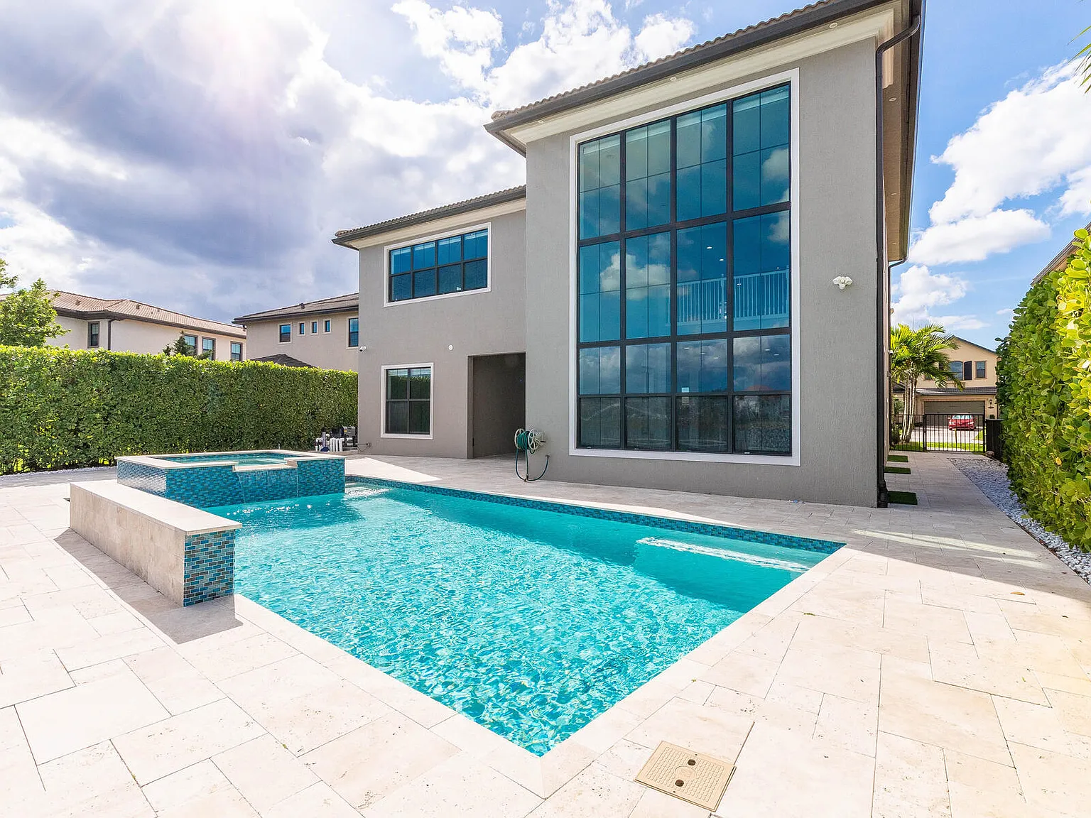 5 bed, 5.5 bath, 4046 sqft, $10,500 — Photo 4