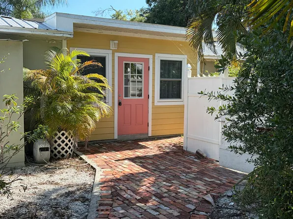 434 Woodlawn Ave, Clearwater, FL 33756