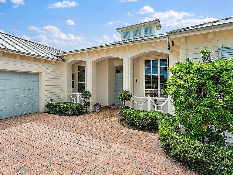 4 Tradewinds Cir — Photo 9