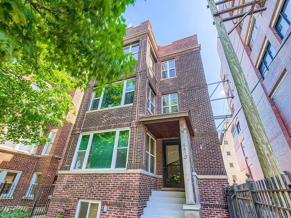 1st image of 4415 N Rockwell St APT 2R