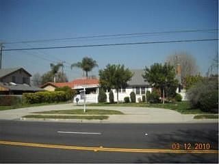 1st image of 941 W Merced Ave