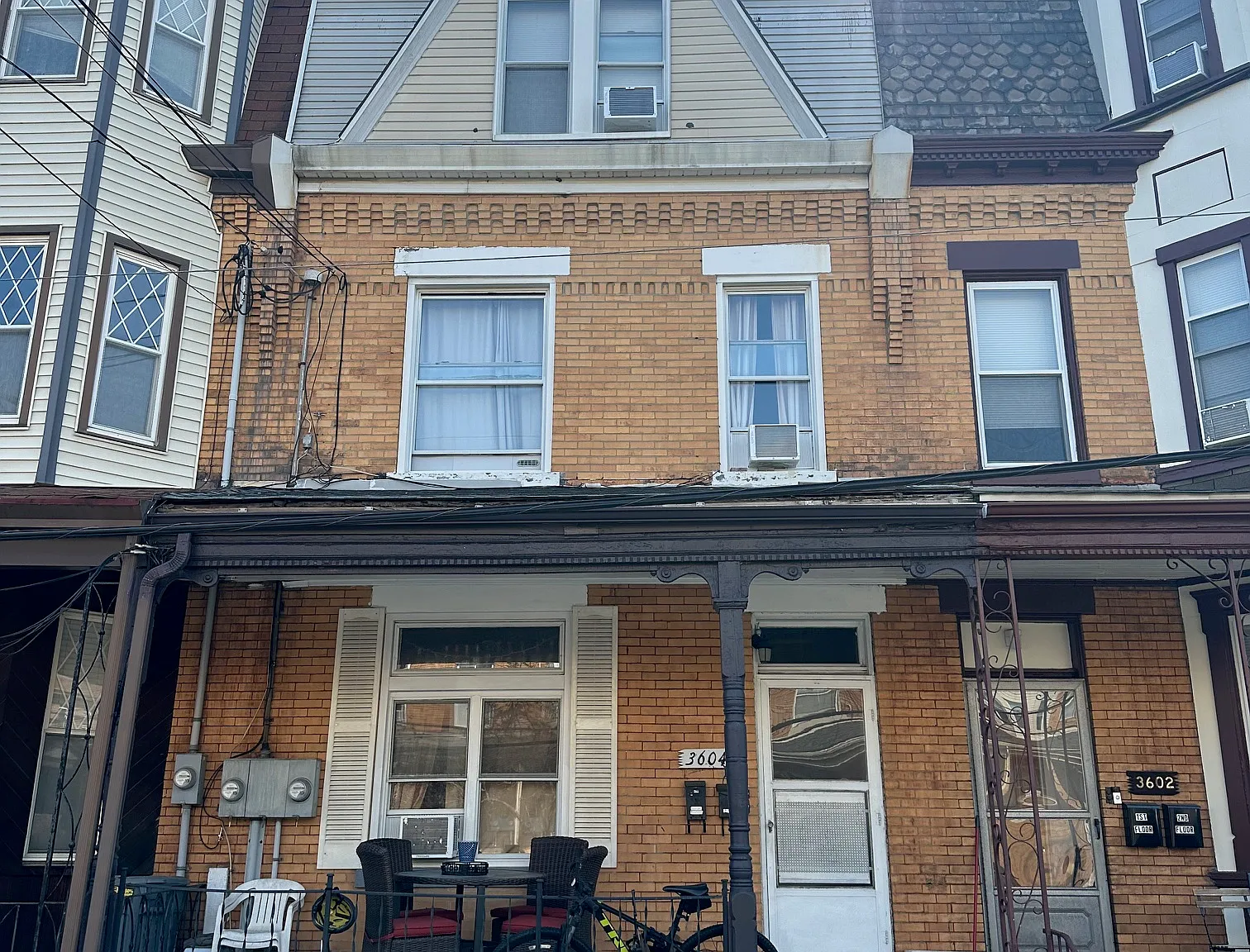 6 bed, 2450 sqft, $5,460 — Photo 1