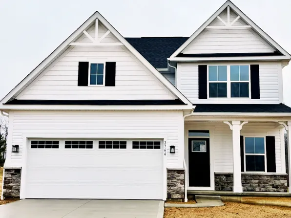 2766 Duxbury Cir NW, Canton, OH 44708