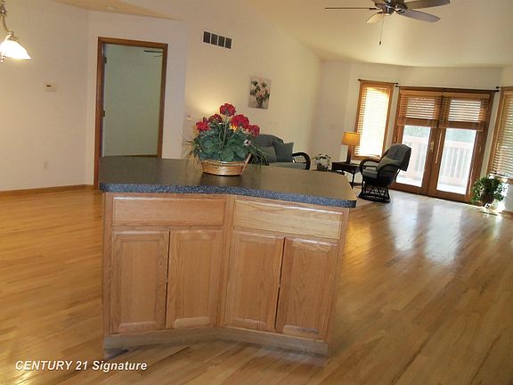 5th image of 1121 Jenna Dr