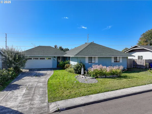 825 Midland Way, Brookings, OR 97415