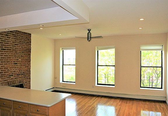2nd image of 633 Vanderbilt Ave APT 3