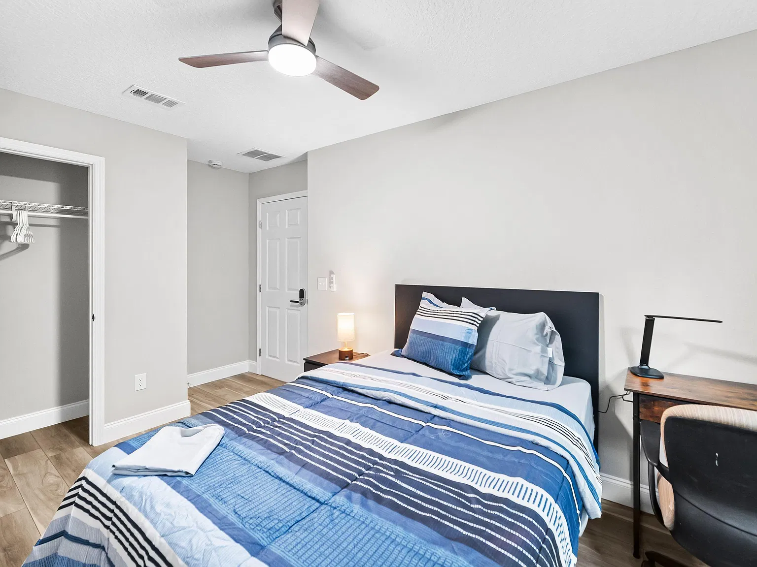 4 bed, 2.0 bath, 1586 sqft, $771 — Photo 2