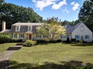 46 Donnelly Dr, Dover, MA 02030