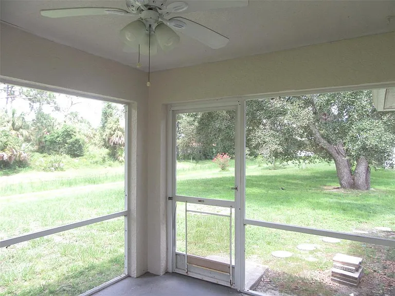 2716 Vogler Ln — Photo 15