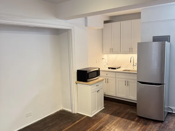 5 Tudor City Place image 4 of 12