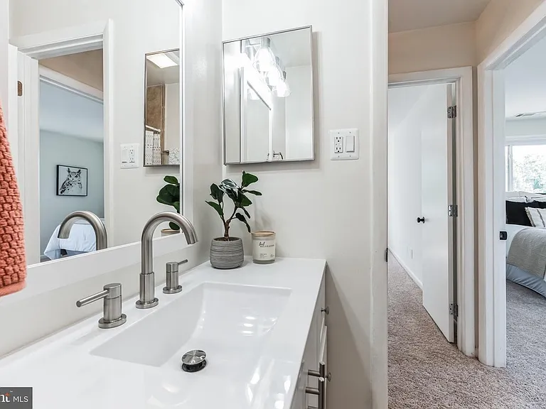 6441 Richmond Hwy #303 — Photo 8
