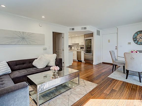 4th image of 11816 Gorham Ave APT 110