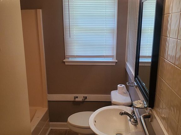5th image of 264 Macy Herndon Ln