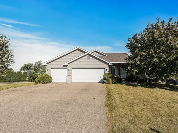 900 Sunrise Ln, Belle Plaine, MN 56011