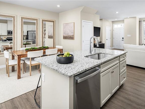4th image of 211 Reids Place Dr