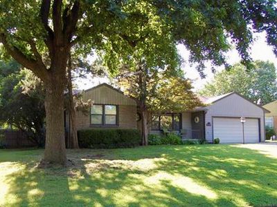 2408 S Sandusky Ave, Tulsa, OK, 74114