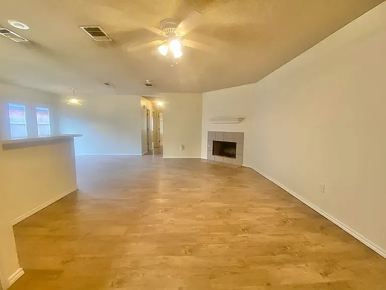 2 bed, 1180 sqft, $1,100 — Photo 4