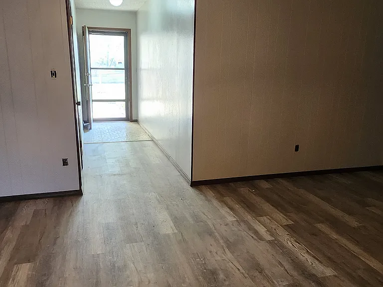 600 Fairfax Dr — Photo 9