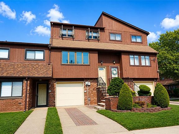 2nd image of 7 Pamela Ln #7