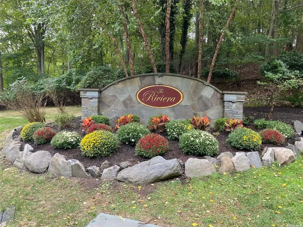 30 Timberline Circle #30, Port Jefferson, NY 11777