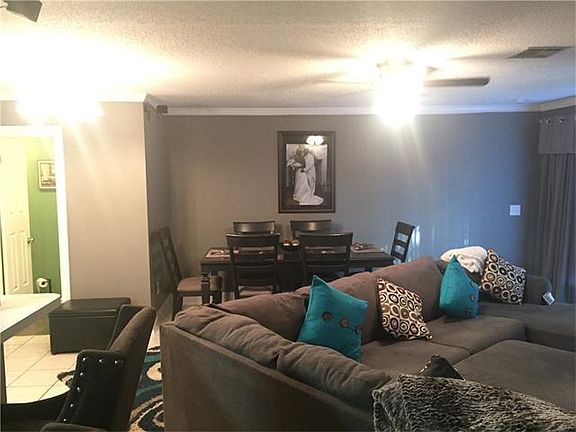 5th image of 20 Cypress Grove Ct APT 15