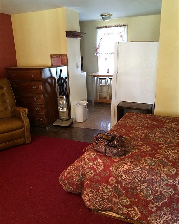 2nd image of 371 Main St Unit 1