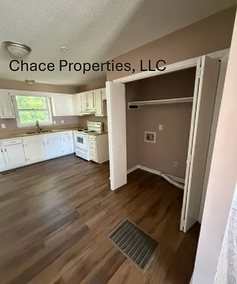 108 Cates Ave #A — Photo 3