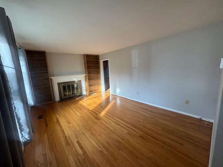 1611 Kennedy Ave — Photo 5