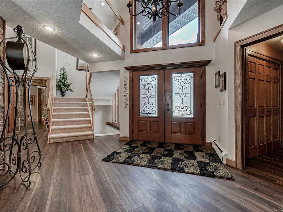 8999W8999 Frei Dr, Iron Mountain, MI 49801 Zillow