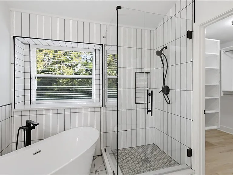 230 Pinebridge Ct — Photo 26