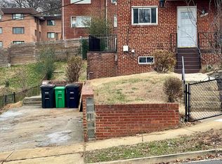 5032 Roseld Ct, Oxon Hill, MD