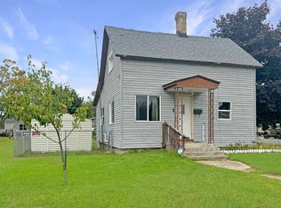 2100 14th Ave, Menominee, MI 49858