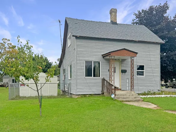 2100 14th Ave, Menominee, MI 49858