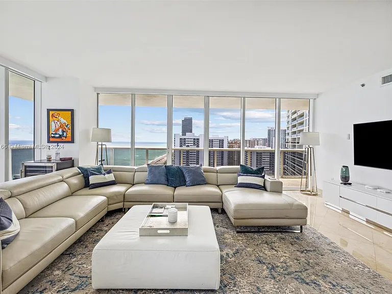 1830 S Ocean Dr #2102 — Photo 2